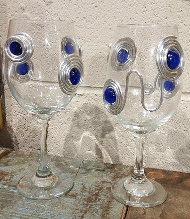 1 Wine Glass